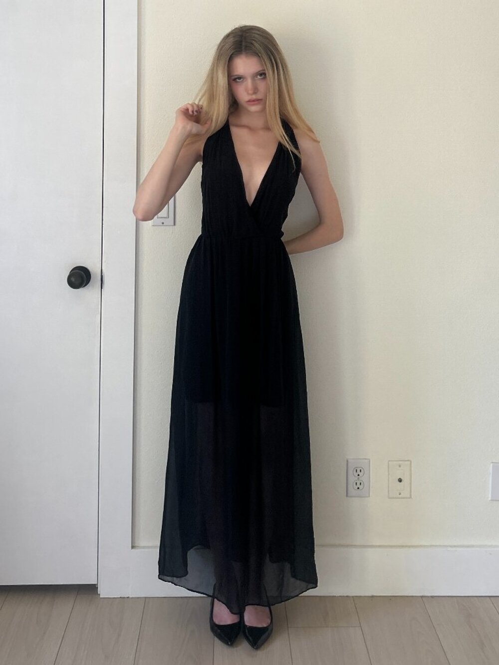 Y2K Silk Maxi Dress (S) small black vintage Alice & Olivia plunge neckline chic